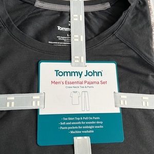 Tommy John Men’s essential Pajama Set